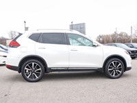 2017 Nissan Rogue AWD 4dr SL Platinum