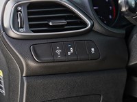 2020 Hyundai Elantra GT Luxury Auto