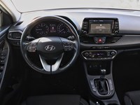 2020 Hyundai Elantra GT Luxury Auto
