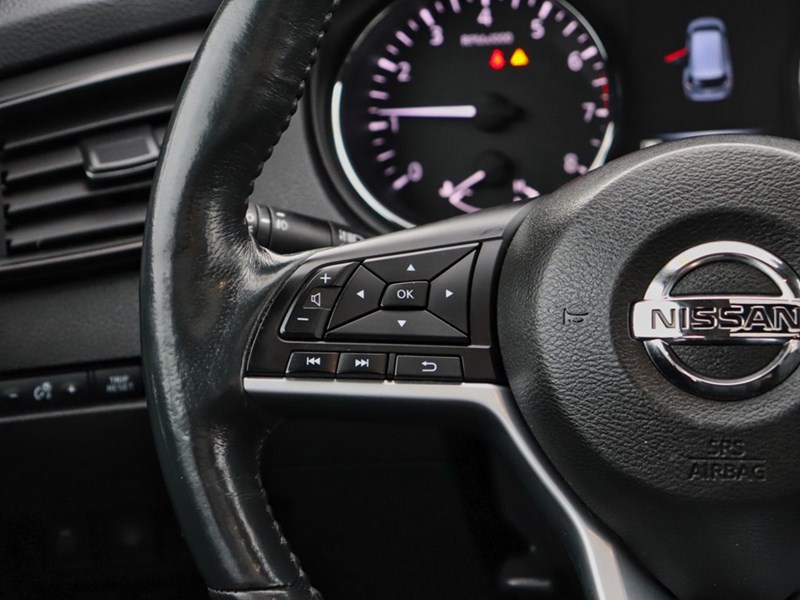 2017 Nissan Rogue AWD 4dr SL Platinum