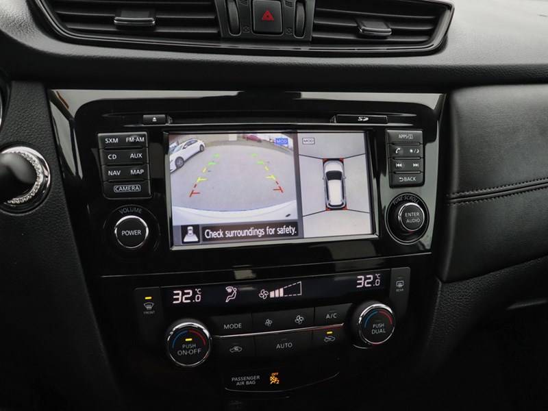 2017 Nissan Rogue AWD 4dr SL Platinum