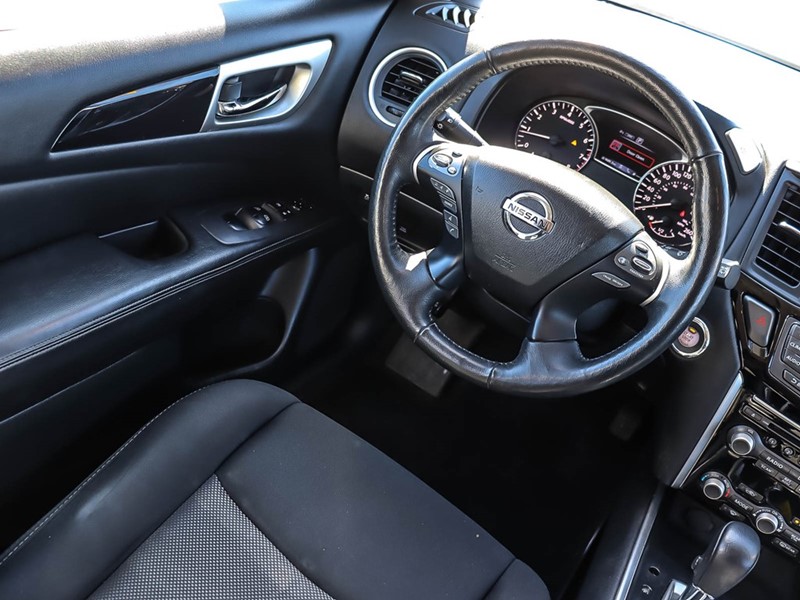 2019 Nissan Pathfinder 4x4 SV Tech