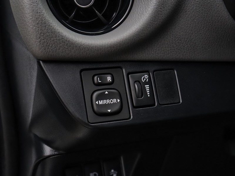 2019 Toyota Yaris 5dr LE Auto