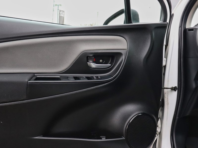 2019 Toyota Yaris 5dr LE Auto