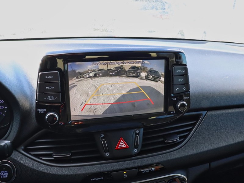 2020 Hyundai Elantra GT Luxury Auto