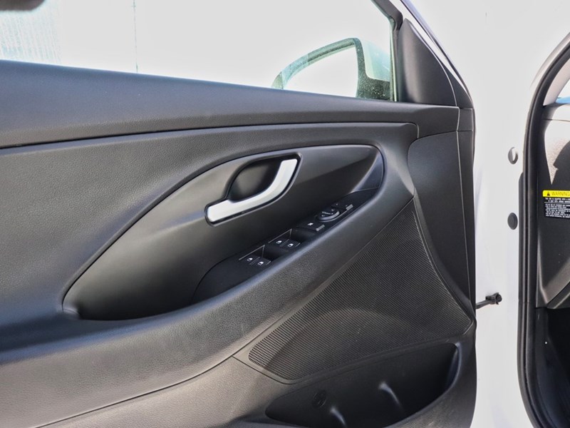 2020 Hyundai Elantra GT Luxury Auto