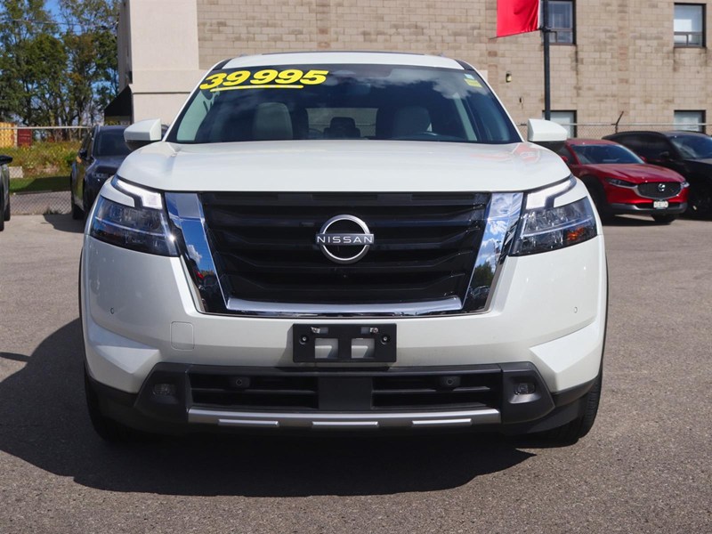 2023 Nissan Pathfinder SL 4WD