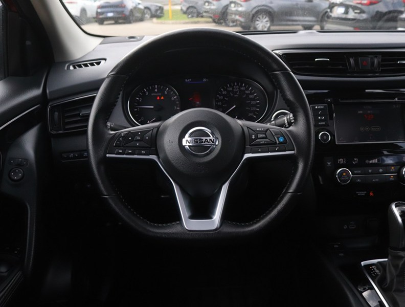 2023 Nissan Qashqai AWD SV CVT