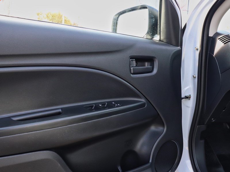 2024 Mitsubishi Mirage ES CVT