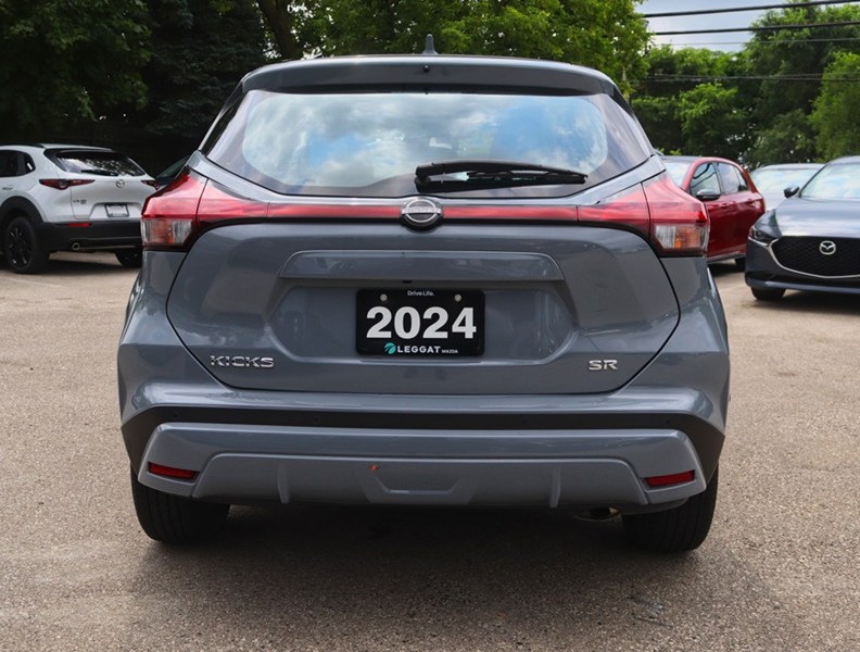 2024 Nissan Kicks SR FWD