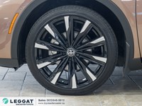 2025 Toyota Crown Platinum Auto