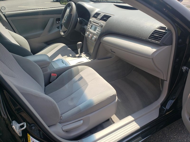 2011 Toyota Camry 4dr Sdn I4 Auto LE
