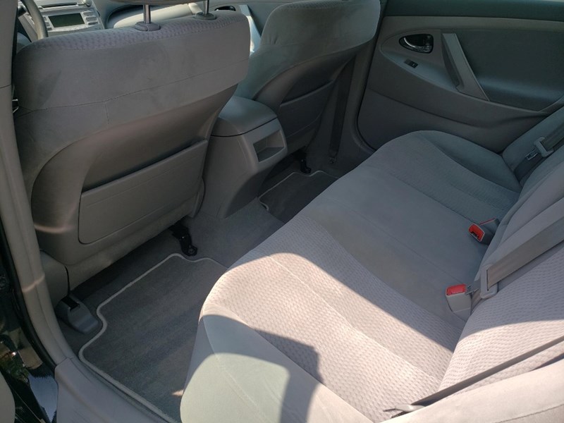 2011 Toyota Camry 4dr Sdn I4 Auto LE