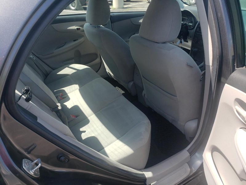 2013 Toyota Corolla 4dr Sdn Auto CE