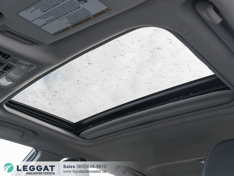 2017 Toyota Camry Hybrid 4dr Sdn XLE