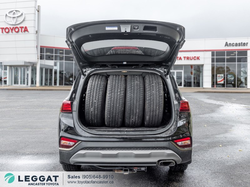 2019 Hyundai Santa Fe 2.0T Luxury AWD W/Dark Chrome Accent