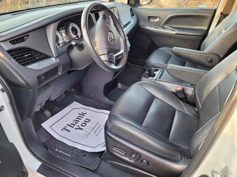 2020 Toyota Sienna SE 7-Passenger AWD