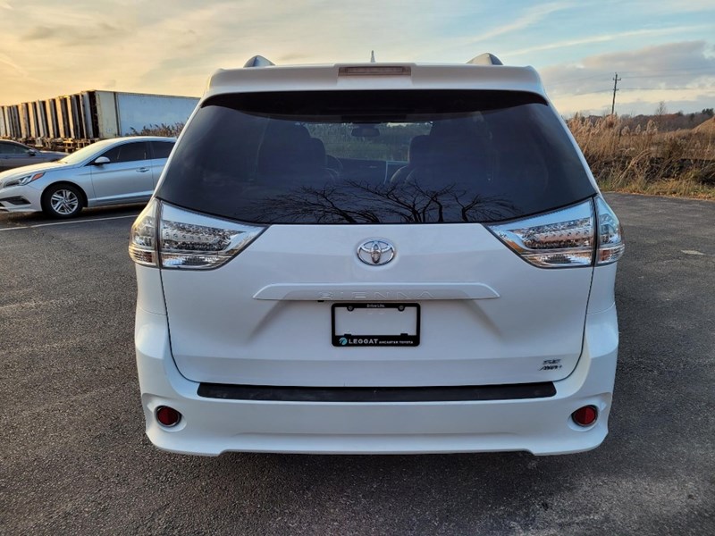 2020 Toyota Sienna SE 7-Passenger AWD