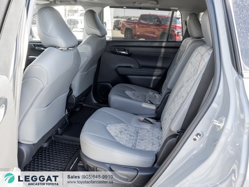 2022 Toyota Highlander Hybrid Hybrid XLE AWD