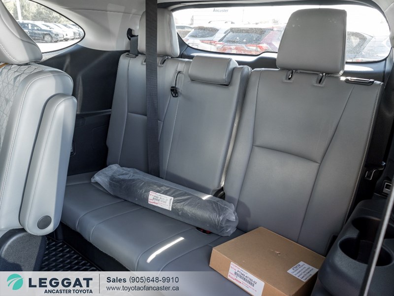 2022 Toyota Highlander Hybrid Hybrid XLE AWD