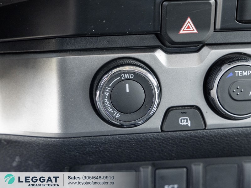 2022 Toyota Tacoma 4X4 Double Cab SR5 Auto