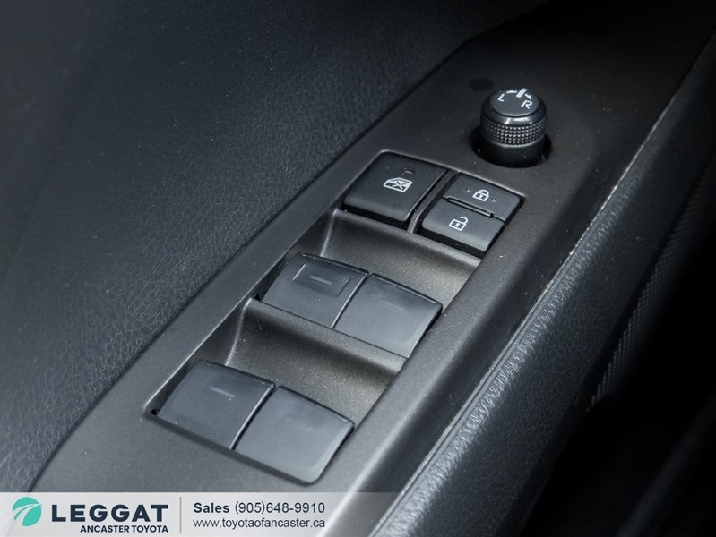 2023 Toyota Camry Hybrid Hybrid SE Auto