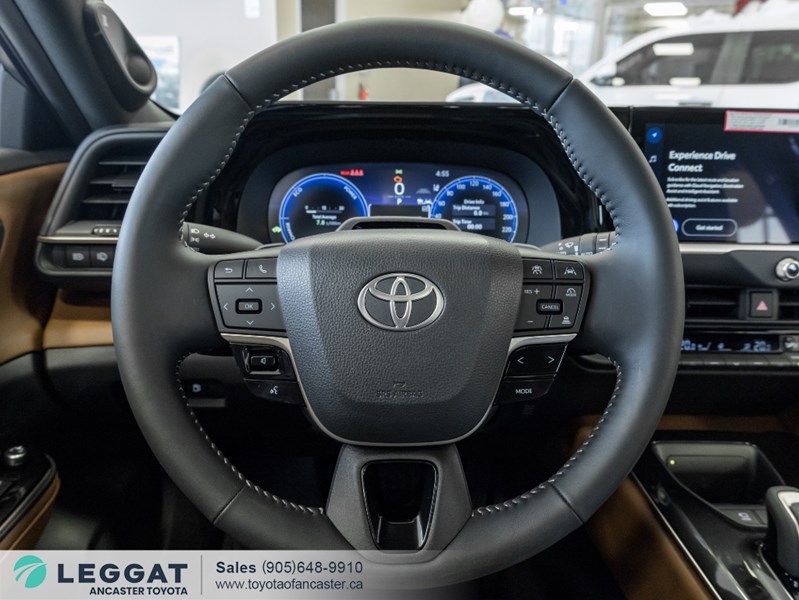 2025 Toyota Crown Signia Limited AWD