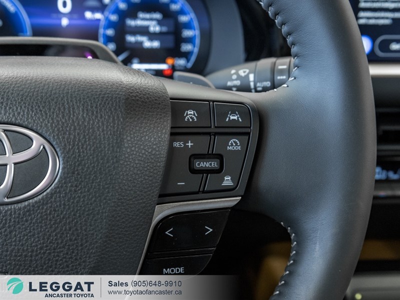 2025 Toyota Crown Signia Limited AWD