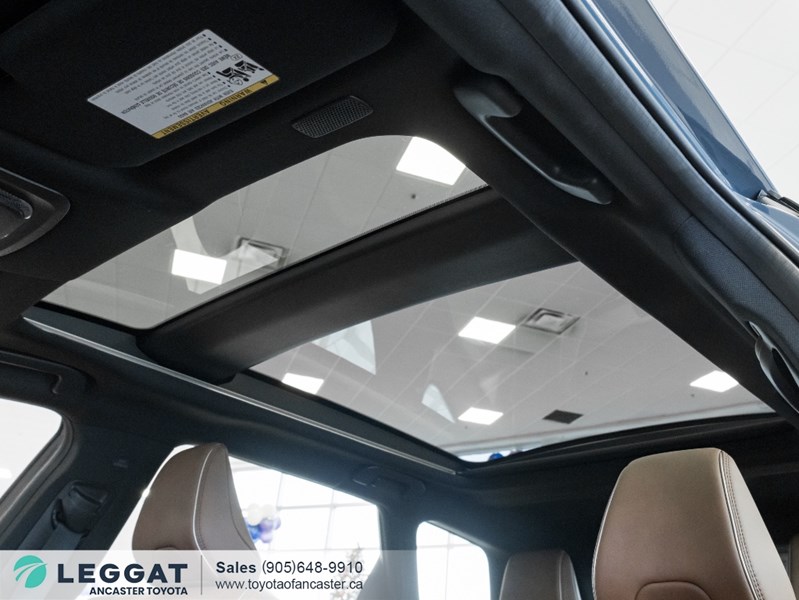 2025 Toyota Crown Signia Limited AWD