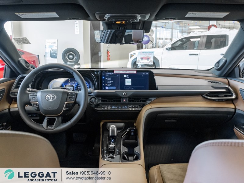 2025 Toyota Crown Signia Limited AWD