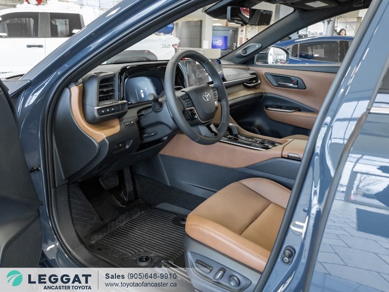 2025 Toyota Crown Signia Limited AWD