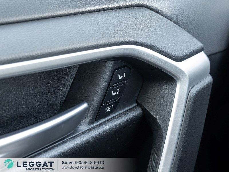 2025 Toyota Rav4 XLE Premium AWD