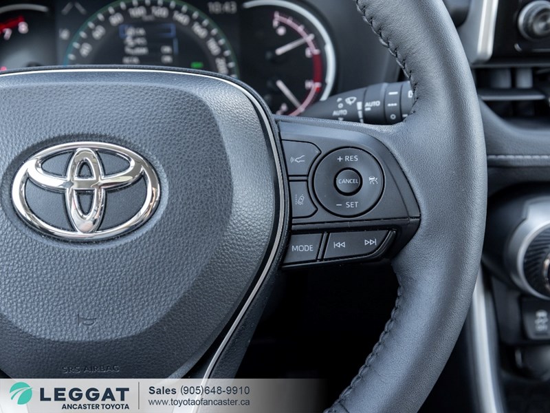 2025 Toyota Rav4 XLE Premium AWD
