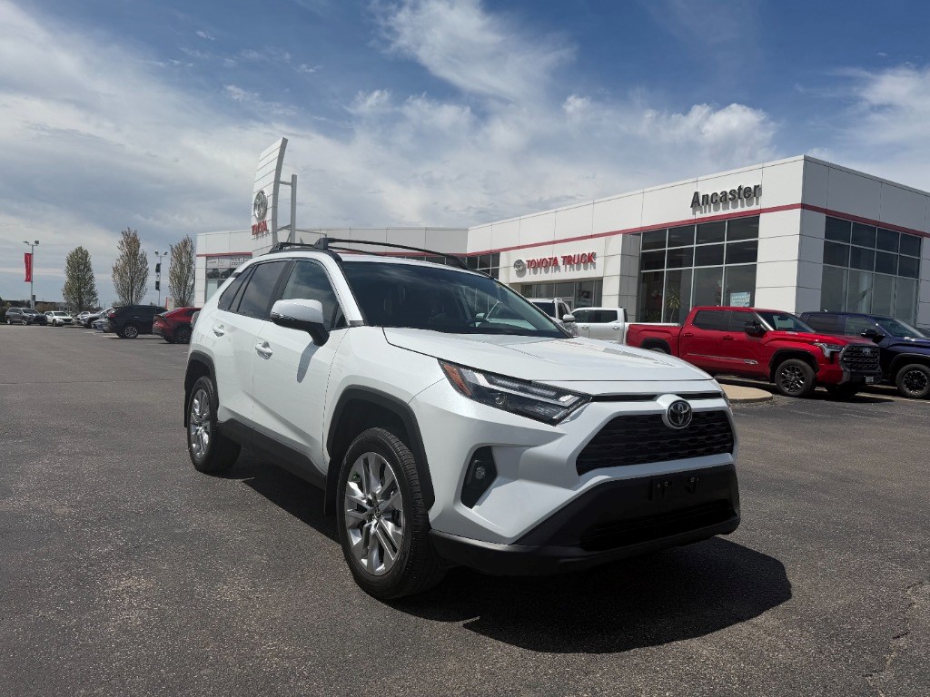 Toyota RAV4 XLE AWD 2025