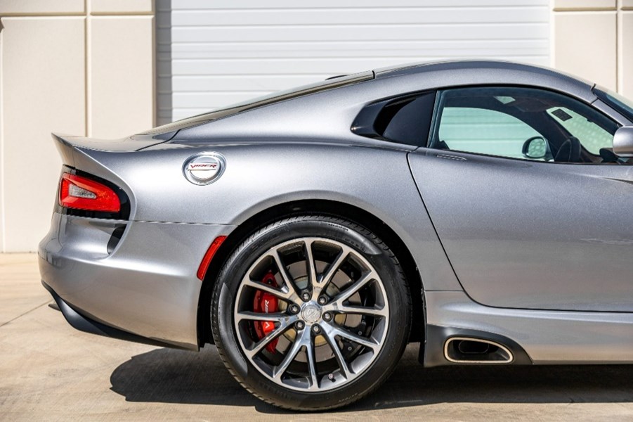 2017 DODGE VIPER GTC