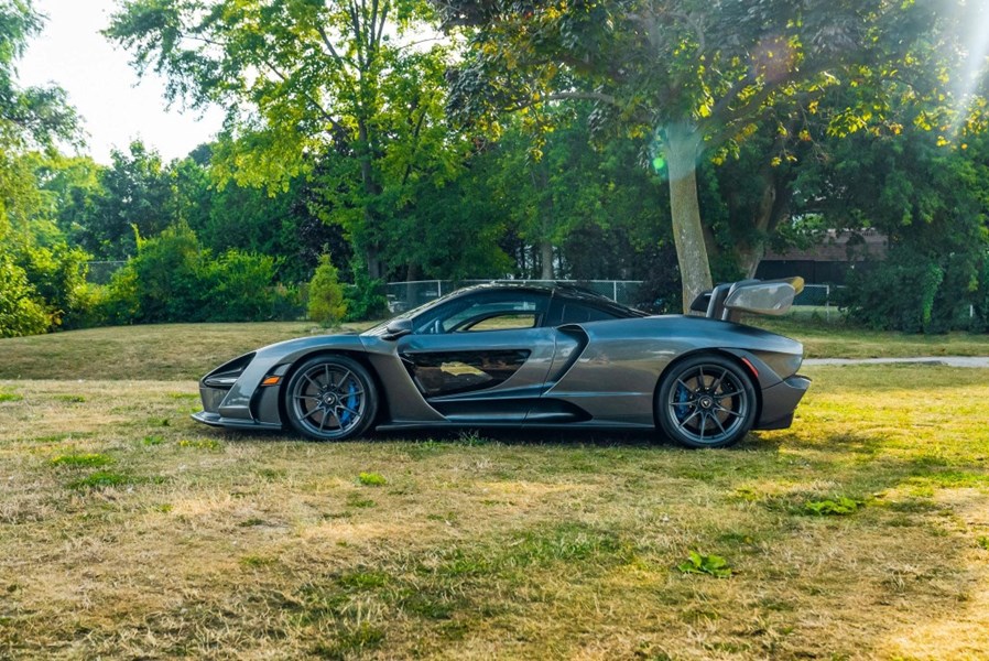 2019 MCLAREN SENNA 