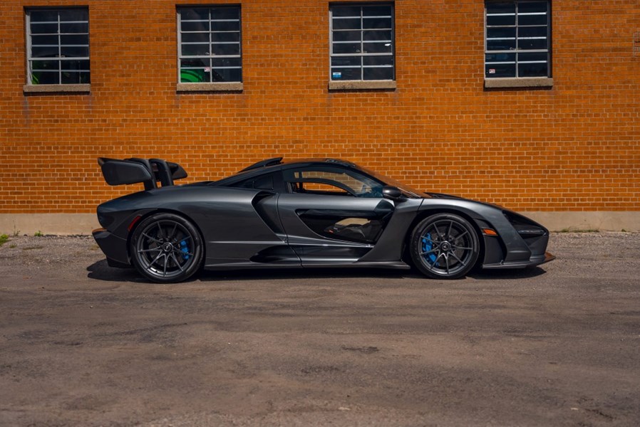 2019 McLaren Senna 