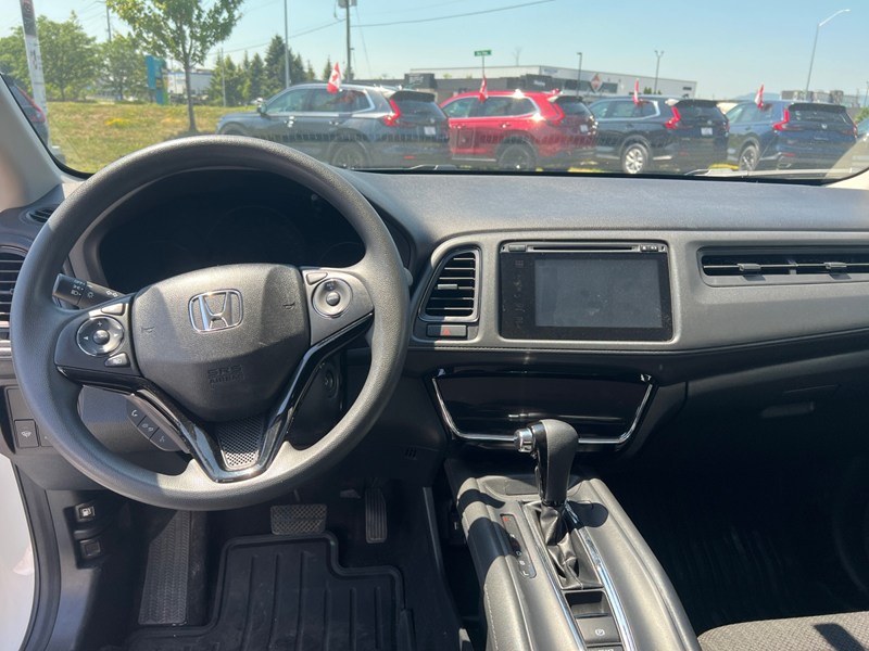 2017 Honda Hr-V 4WD 4Dr CVT LX |Fuel Efficient Reliability