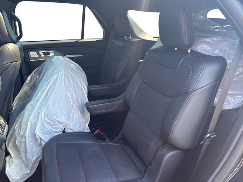 2025 Ford Explorer ST 4Wd|400Hp|3 Rows|Accident Free