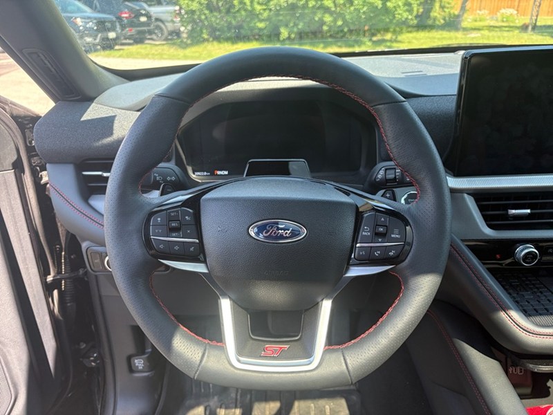 2025 Ford Explorer ST 4Wd|400Hp|3 Rows|Accident Free