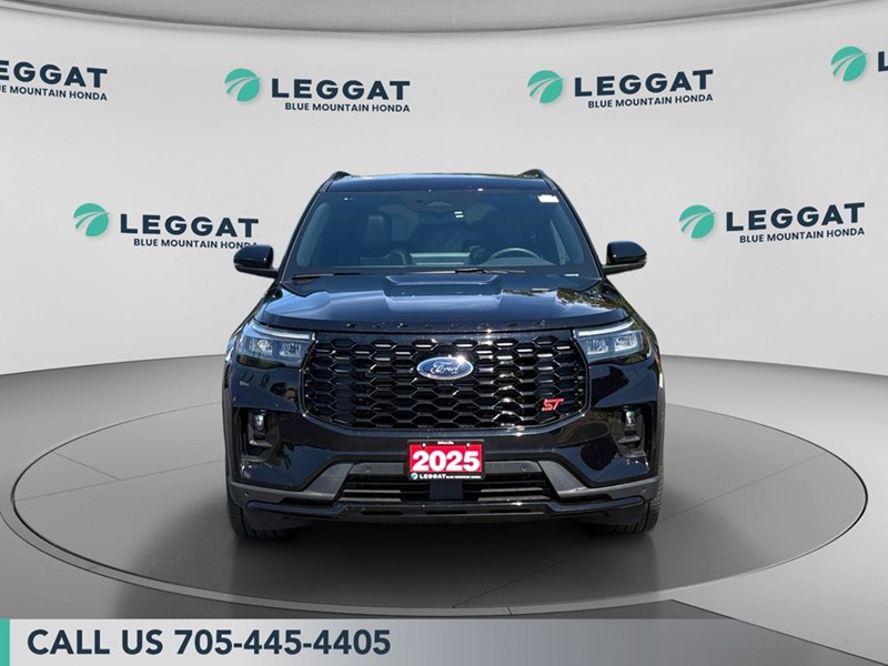 2025 Ford Explorer ST 4Wd|400Hp|3 Rows|Accident Free