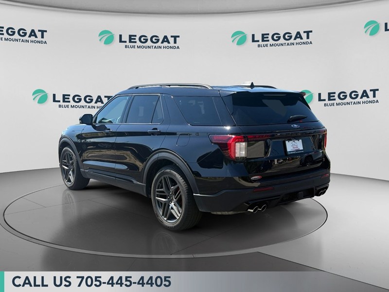 2025 Ford Explorer ST 4Wd|400Hp|3 Rows|Accident Free
