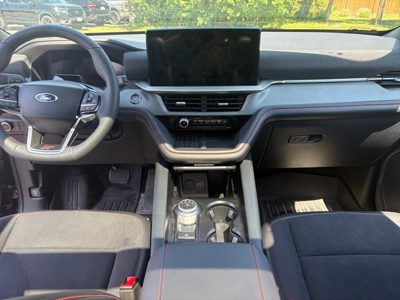 2025 Ford Explorer ST 4Wd|400Hp|3 Rows|Accident Free