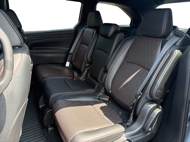 2023 Honda Odyssey Black Edition Auto