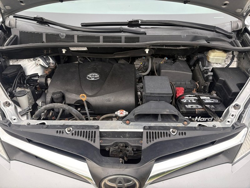 2018 Toyota Sienna LE 8-Passenger FWD