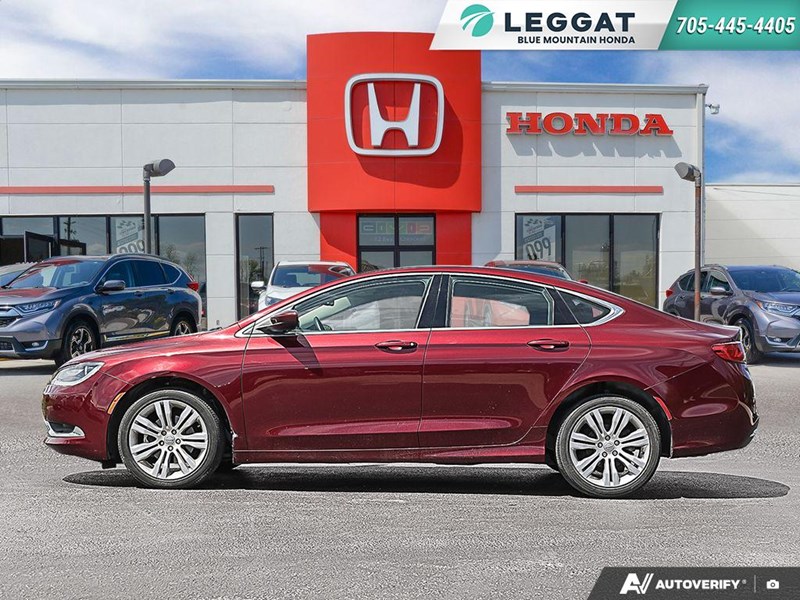 2015 Chrysler 200 4Dr Sdn Limited FWD