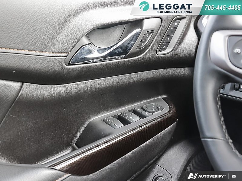 2023 GMC ACADIA AWD 4DR AT4