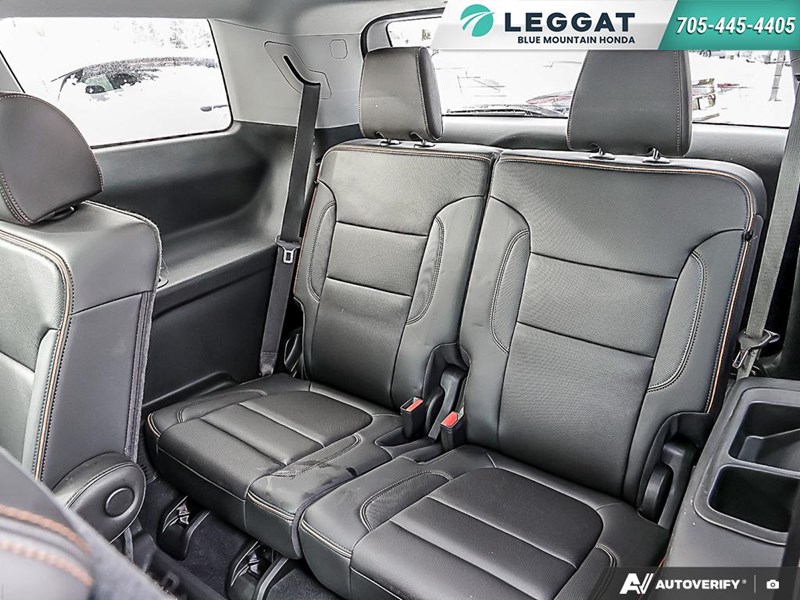 2023 GMC ACADIA AWD 4DR AT4