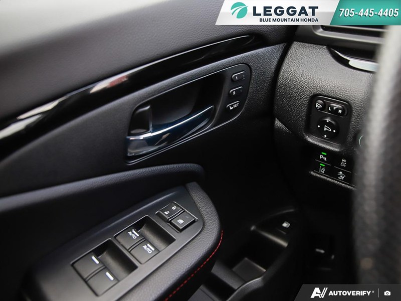 2025 Honda Ridgeline Black Edition Awd|One Owner