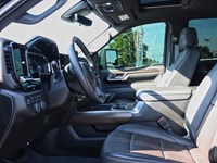 2025 Chevrolet Silverado 2500HD HIGHCOUNTRY | DIESEL | ONLY16000KMS | BLACKEDOUT |
